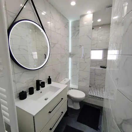 Le Coeur De Cahor! 2 Bedroom Luxury 85m2. Apartment Cahors