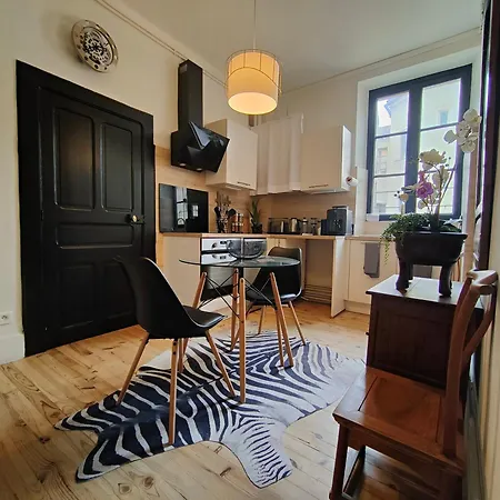 Le Coeur De Cahor! 2 Bedroom Luxury 85m2. Apartment Cahors